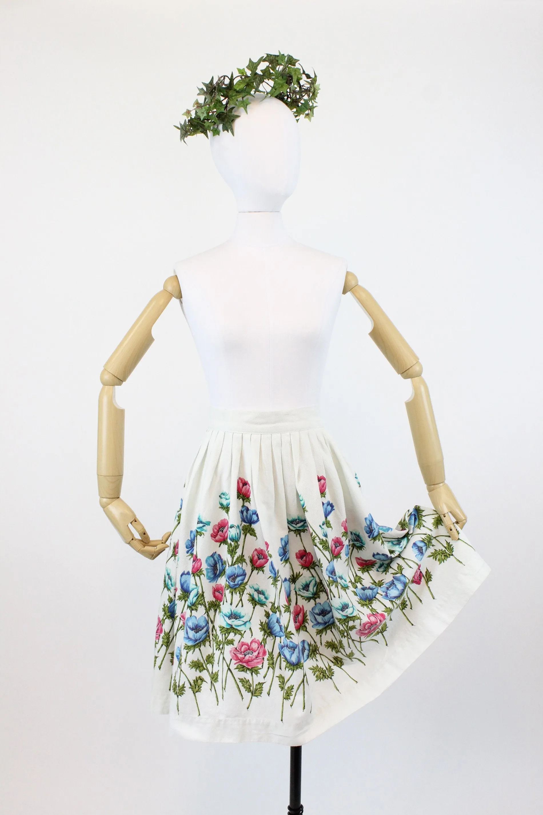 1950s John Wolf anemone cotton skirt xs | new spring